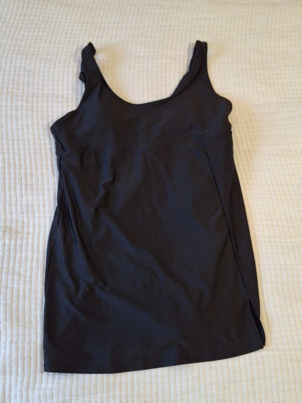 Old Navy black tank One-Piece Dress Swimsuit with built in bra/padding